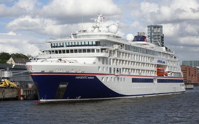 HANSEATIC nature von Hapag-Lloyd Cruises