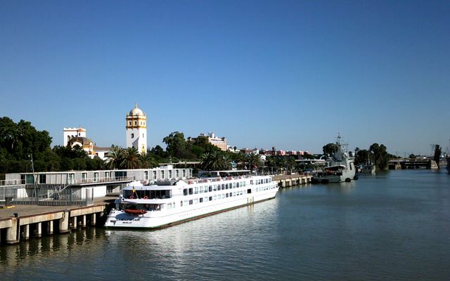 LA BELLE DE CADIX von Nicko Cruises