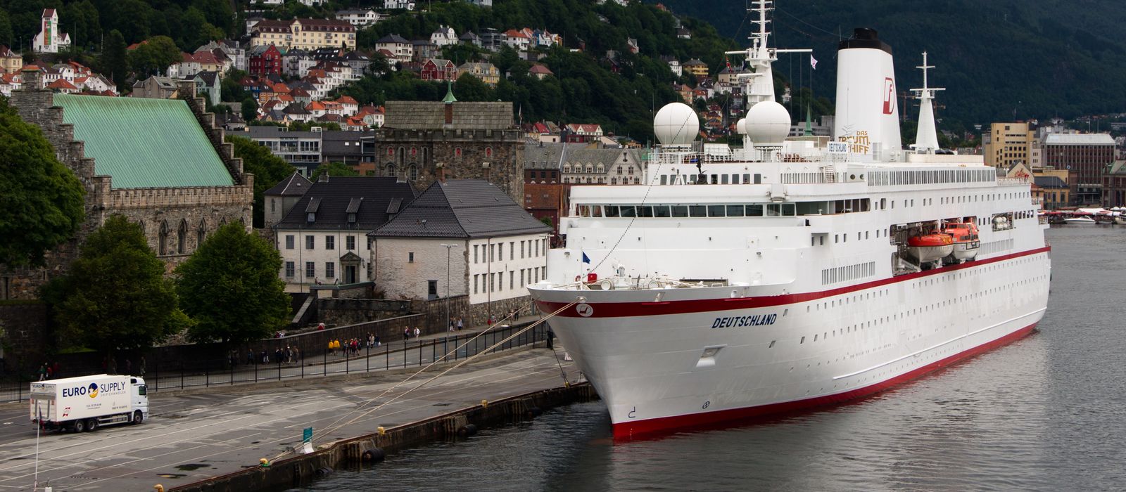 MS Deutschland von Phoenix