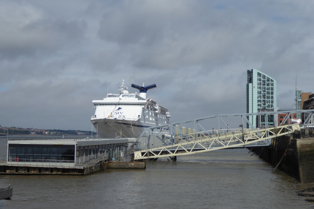 MS Magellan von Phoenix