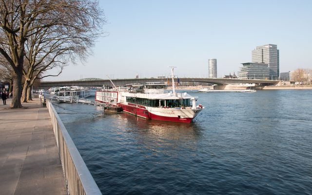 MS Serenade 1 von SE-Tours