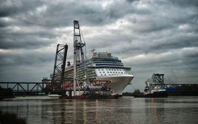 Reflection von Celebrity Cruises
